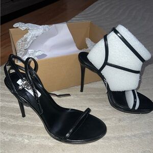 Steve Madden Black “Waldorf” Heels